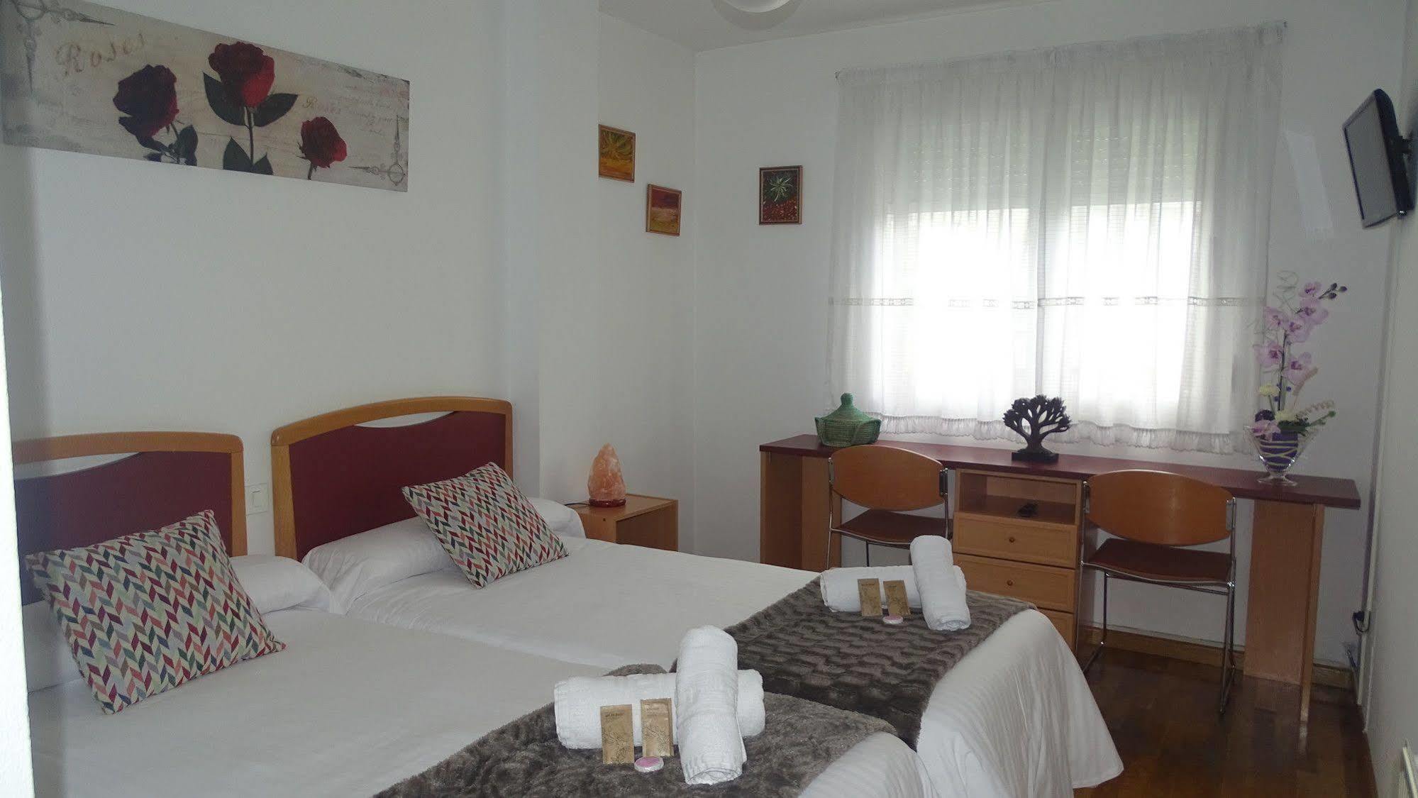 Hostal Lucus Луго Экстерьер фото