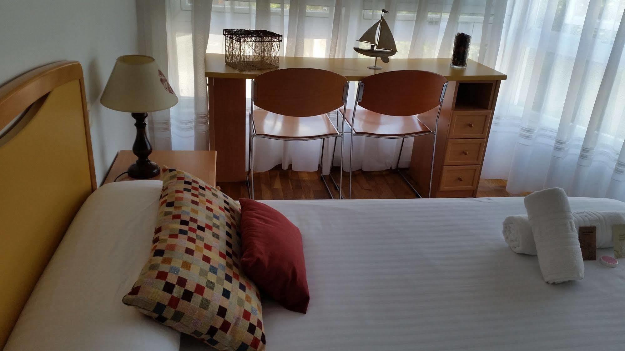 Hostal Lucus Луго Экстерьер фото