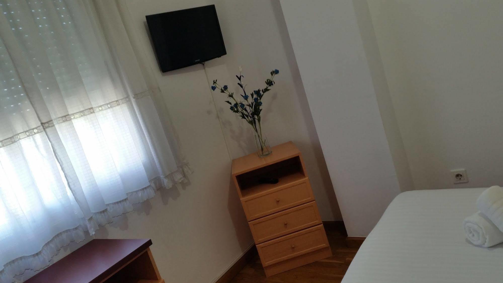 Hostal Lucus Луго Экстерьер фото