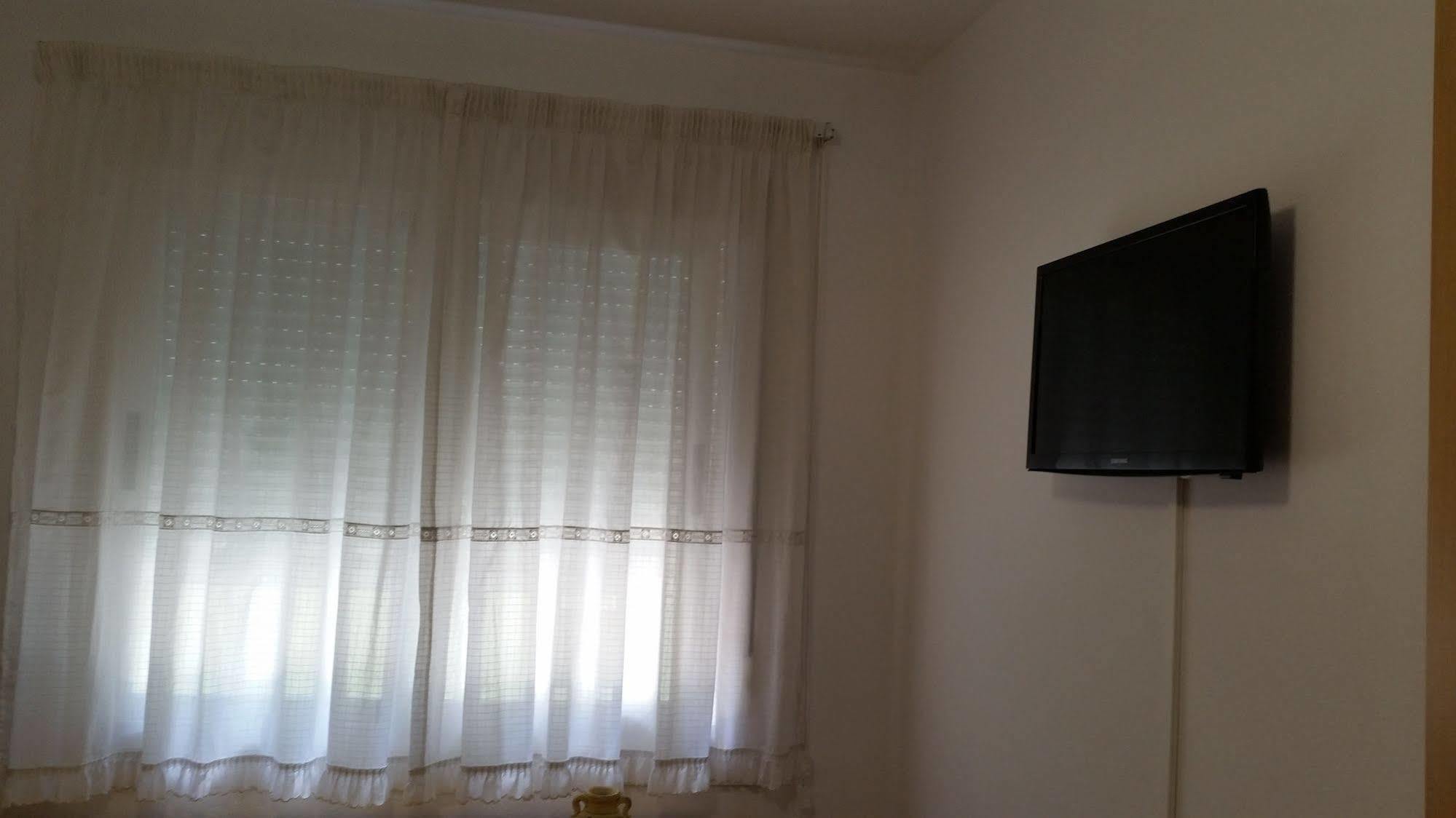 Hostal Lucus Луго Экстерьер фото