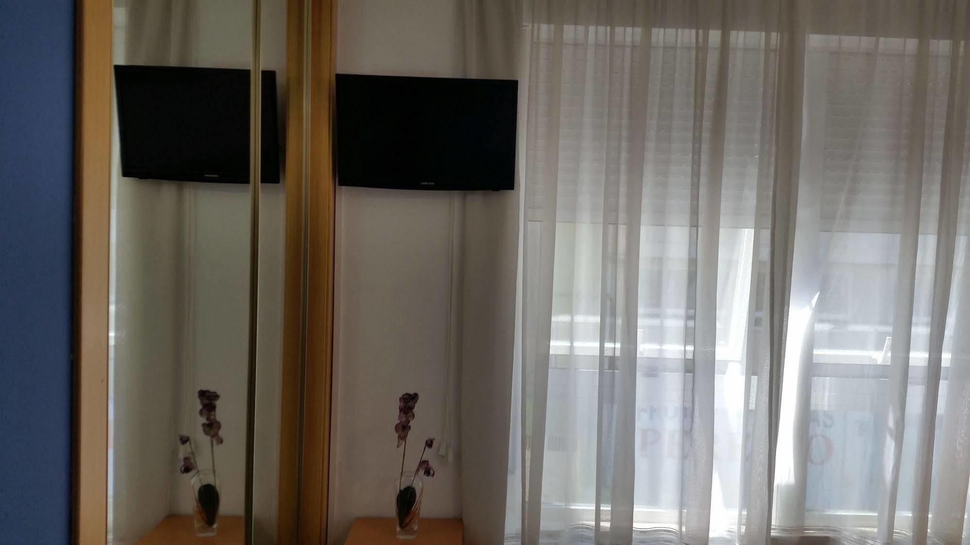 Hostal Lucus Луго Экстерьер фото